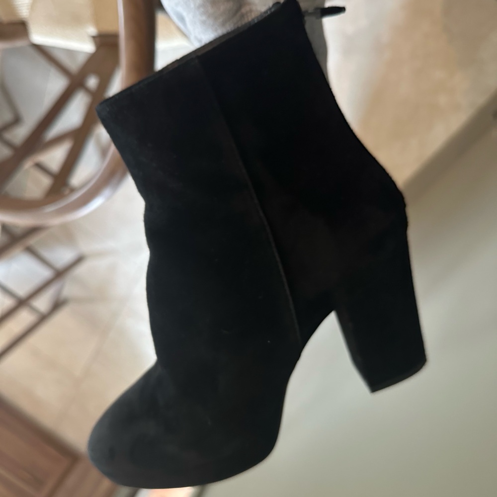 LOLA CRUZ boots